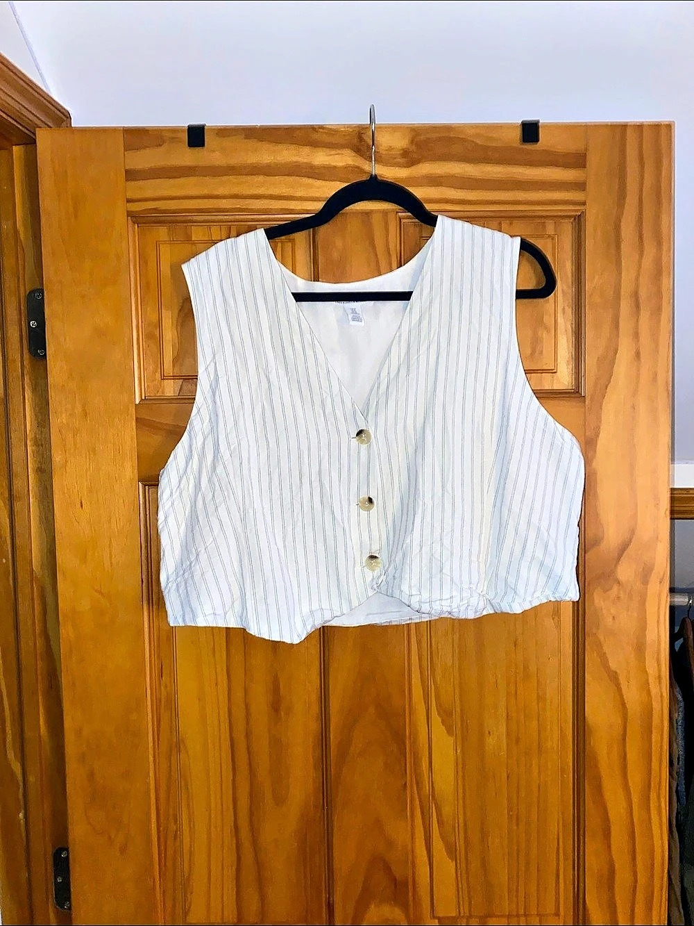 Striped Linen Blend Tank Top in White & Blue Size Small